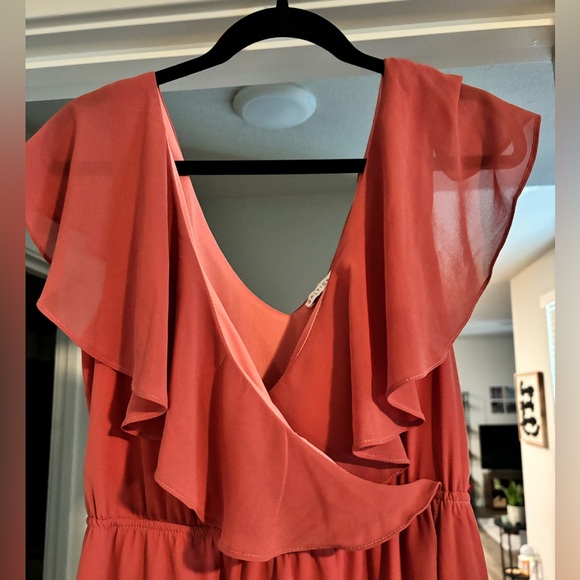 Beautiful dress! - Picture 5 of 5